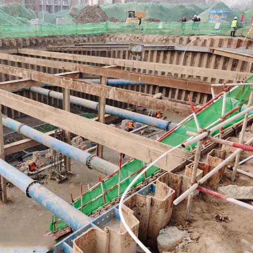 鋼板樁施工比傳統(tǒng)樁基施工有何優(yōu)勢(shì)？山東巖石建筑工程有限公司來(lái)解答